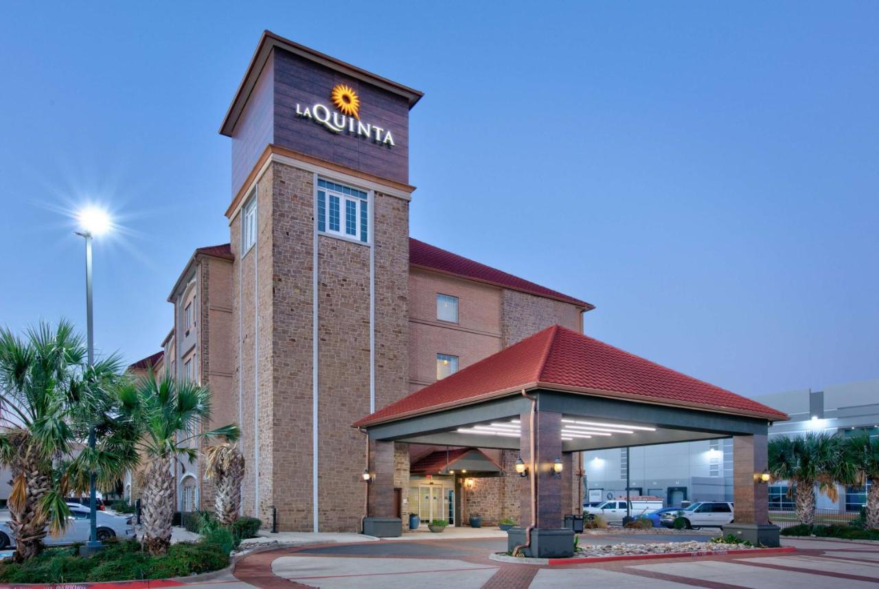 Отель La Quinta By Wyndham Dallas Grand Prairie South Экстерьер фото