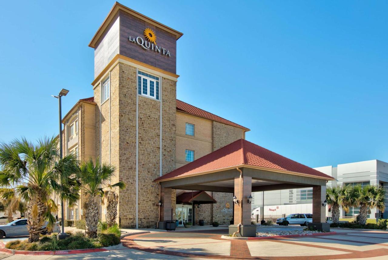 Отель La Quinta By Wyndham Dallas Grand Prairie South Экстерьер фото